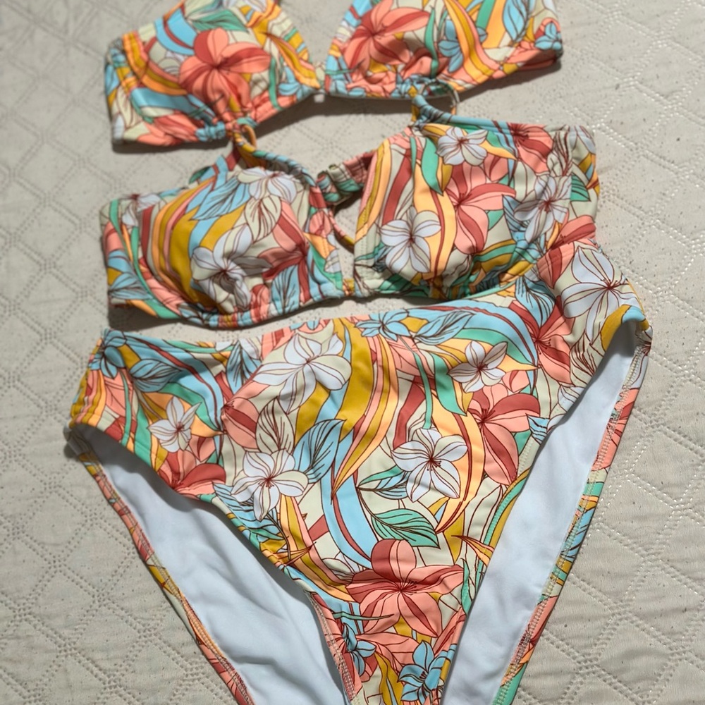 Bikinis 👙 - Picture 6 of 12